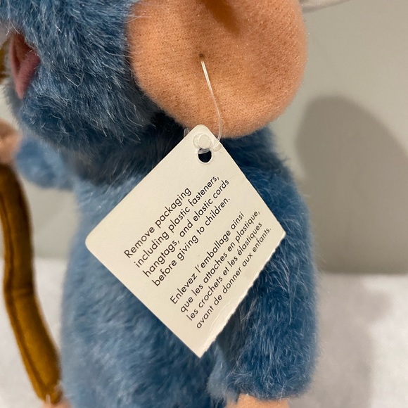 Authentic Disney Parks Remy Ratatouille 9" Plush with Chef Hat, Apron, and Spoon - Picture 12 of 13